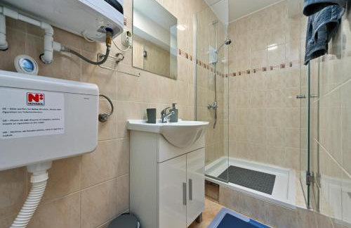 Holiday House Dora - Nice home with nice forest view and Outdoor swimming pool, Whirlpool-Jacuzzi, Sauna, 2 bedrooms and WiFi - Foto 68