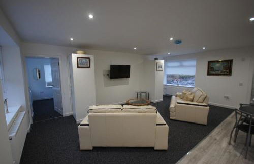 Loch Lomond Riverside Apartment - Photo 16