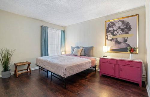 Alessi's Place-Double King Nxt to Midtown Eateries - Foto 11