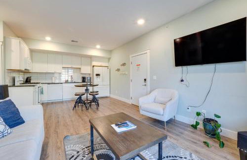 Walk to Front St! Traverse City Condo Near Skiing - Photo 7