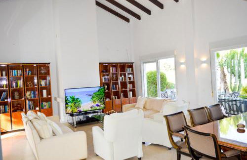 Villa Bendex Estepona Costa Del Sol - Photo 6