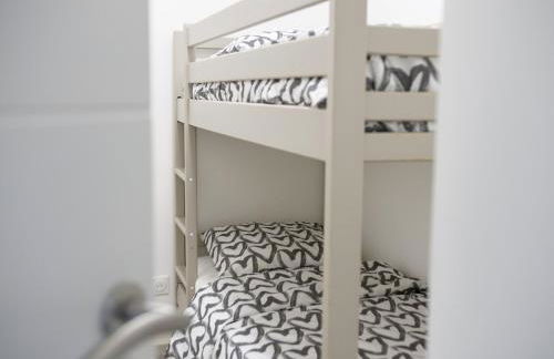 Apt. neuf à 50m du port - Parking privé, ascenseur - Foto 9