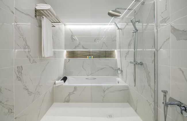 Grand Horizon Luxury Boutique Apartments - Photo 63