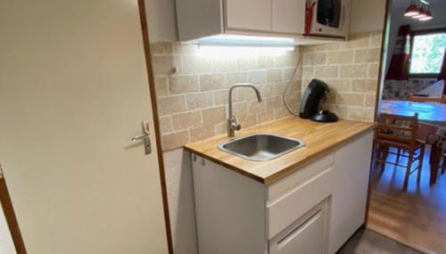 Appartement rénové avec balcon proche du centre - FR-1-692-13 - Photo 3