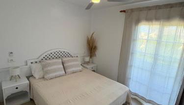 Apartamento en la playa con piscina - Foto 4