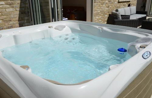 Rollestone New Forest (HOT TUB) - Photo 19