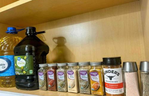 Fresh & Comfy House with Hot Tub, Pool Table, & BBQ - Foto 11