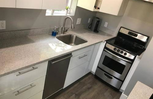 Modern Guesthouse w Private Patio and Hot Tub - Foto 7