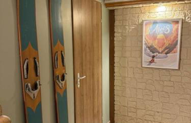 Le Savoyard - Bar & Jacuzzi - Foto 12