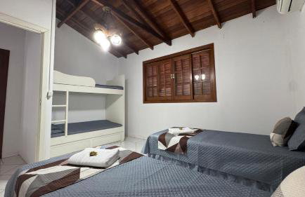 Casa Iguassu - Casa com churrasqueira e piscina em Foz do Iguaçu - Lazer para família e amigos - Foto 31