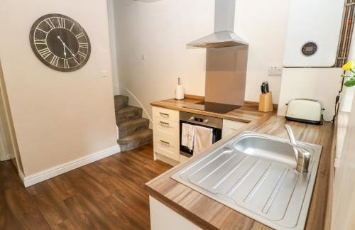 27 Bongate - Photo 12