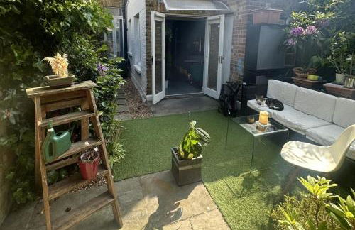 House - Sleeps 4 - Garden - Pets Ok - Parking - Photo 27