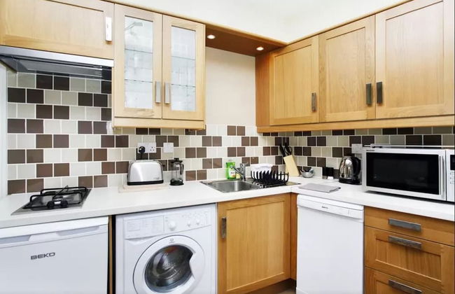 SHQ Apartments - Photo 59