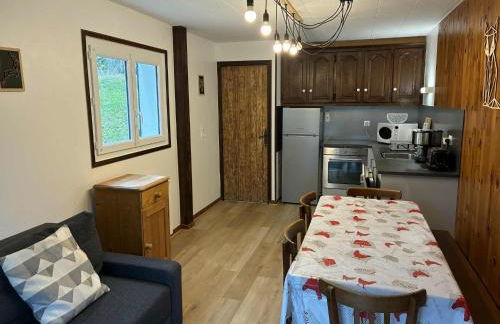 Au Coeur du village de Prémanon - Foto 3