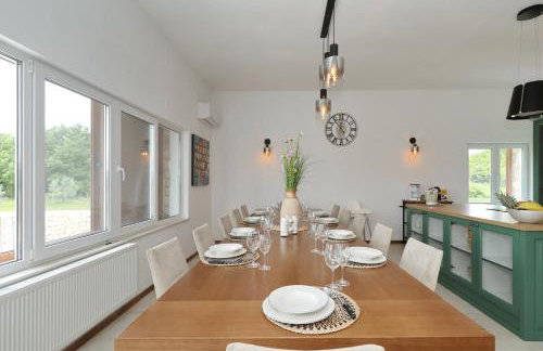 Villa Demare with Heated Pool, Free EVC Station - Foto 49