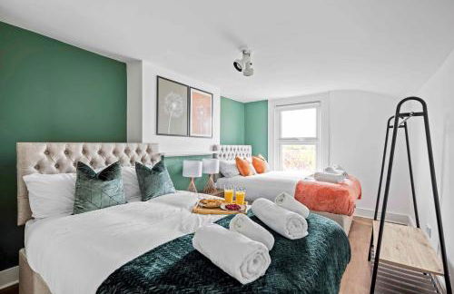 Parea Living - Hackney, 4-Bedroom Victorian House w Big Garden - Foto 1