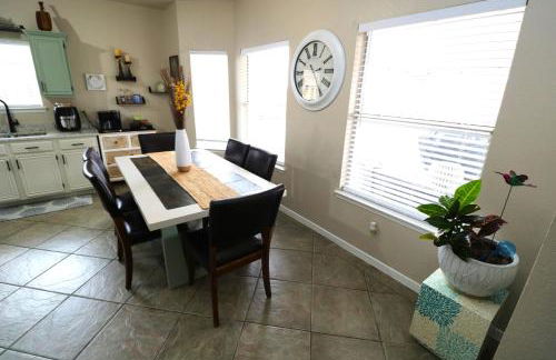 Sunset Escape & Basketball Court - Foto 20