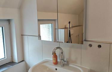 Haus 2 Etagen Garten 1 Badezimmer,1 Gäste Wc 200 Qm 5 Betten Gehoben mit Garten - Foto 68