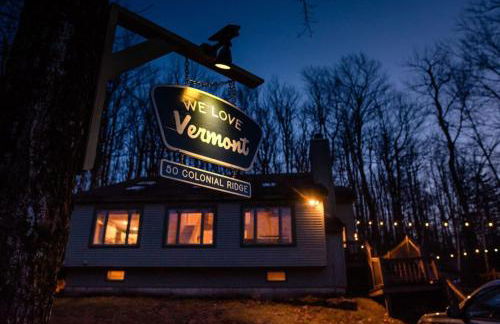 Wine Moose w Hot tub Fireplace Sauna 9min to Mt Snow - Foto 10