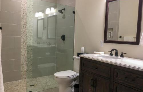 Lakefront Home 4 Bedroom 4 Bath Sleeps 12 - Foto 49