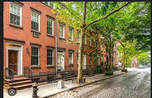 Beauty in the Heart of the Village - Foto 10