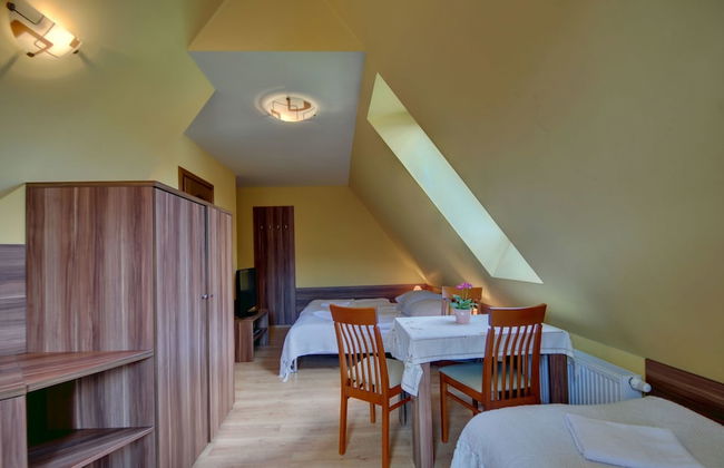 Willa Serafin - Photo 38