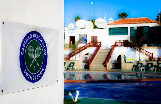 Castillo Beach Club Apartments - Photo 4