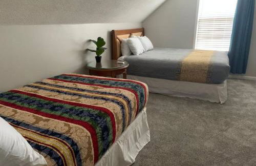 Luxury Pool with King beds Near Shops and Dining - Foto 59