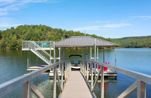 Dockside of the Moon - Photo 51