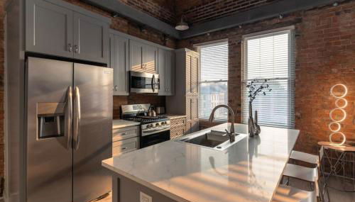 BUBBLES FANTASY SUITE Explore OTR and Rhinegeist - Photo 5