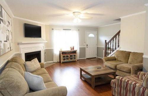 2 Bedroom Townhouse Retreat 10 min to UA Stadium - Foto 1