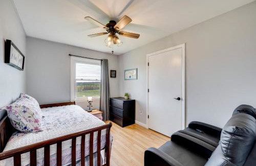 8 Mi to Jay Peak Resort Scenic Retreat with Deck - Photo 18