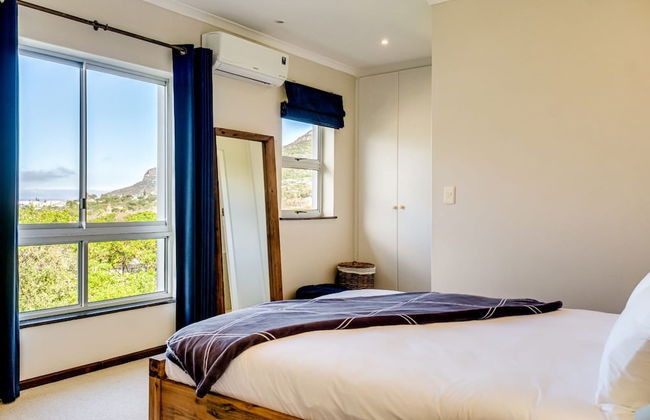 Charming Home With Mountain Views at Rivendell - Photo 24