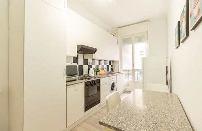 Bright 1 Bedroom near MM1 - Photo 12