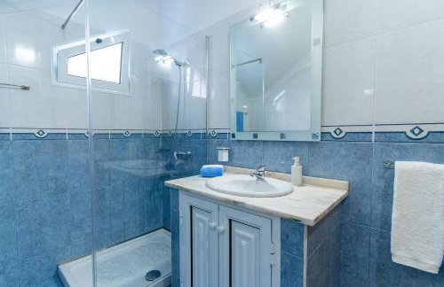 Vanda House com 2 Quartos Vista Mar e montanha no centro da Ilha - Foto 19