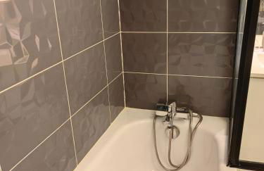 sacha's house ,à coté du RER,val d'europe,Paris-Disney . - Foto 42