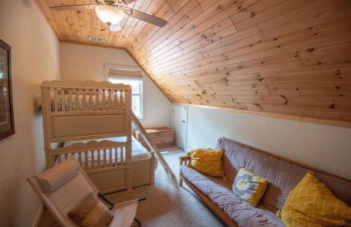 Retriever Beach - New River-frontage with Your Own Private Beach! Fire Pits - Games and More! - Foto 25