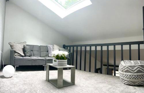 Amazing Poconos House . Sauna/Hot Tub/Private Pool - Foto 25