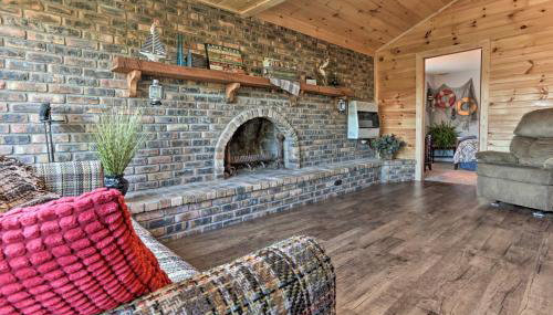 Waterfront Syracuse Home Deck, Fire Pit and Kayaks - Foto 5