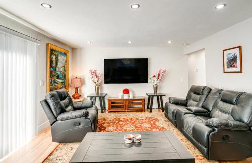 2 Mi to Beach Home with Patio in Del Rey Oaks! - Foto 4