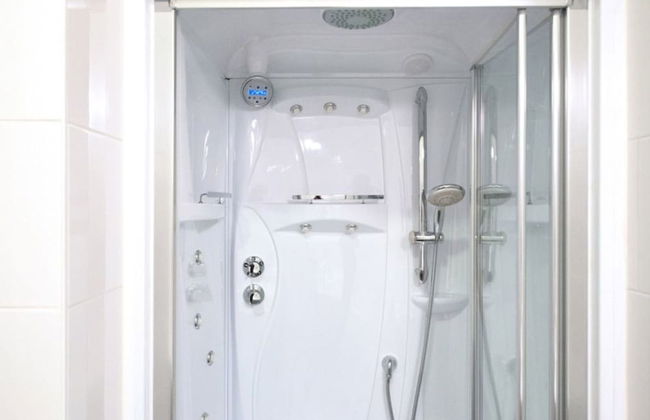 Appealing Apartment in Den Haag With Balcony, Terrace - Photo 45