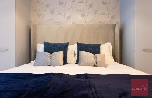 Hook Three Bed Flat Parking - Photo 8