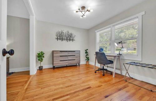 Modern Luxury with Pool Table 3BR-5BD Sleeps 10 - Foto 3