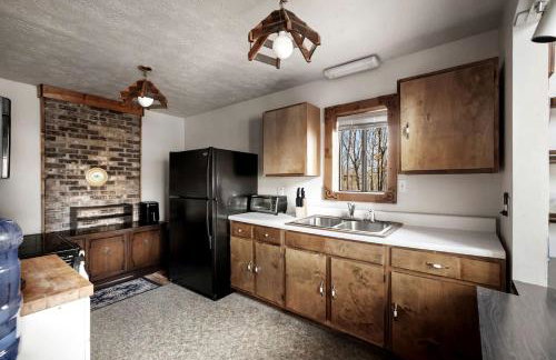 Lustrous Lakefront Cabin Oasis near Lake Ferndale in West Virginia - Foto 20