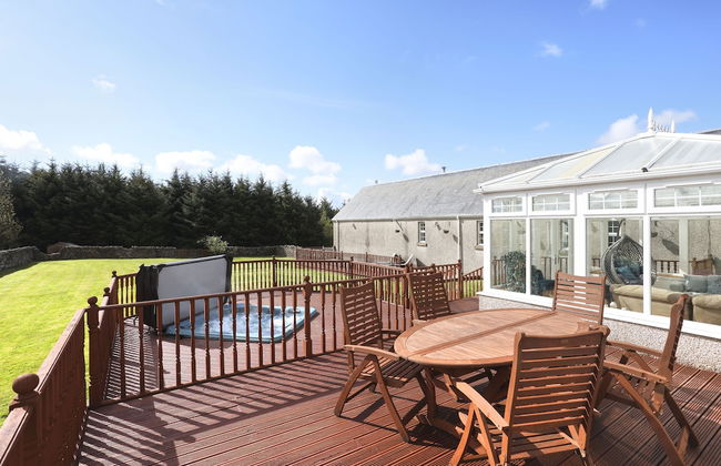 JOIVY Greenknowes Estate With Hot Tub And Bar - Foto 79