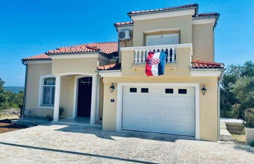 Villa Bonaca - Photo 1