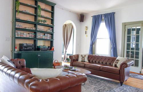 Expansive Victorian close to Saratoga Springs and Lake George - Foto 7