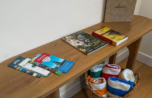 Hygge Hideaway - Breathtaking Lake View & Hot Tub - Foto 25