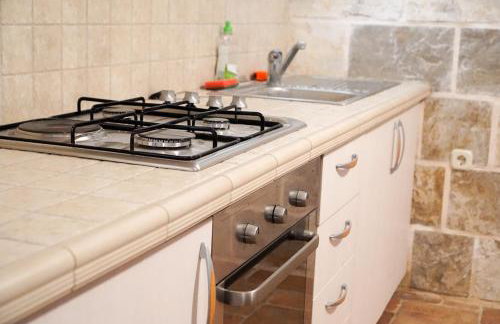 3 Bedroom Beach House with private sea access - Photo 32