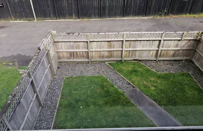 Stanley Apartments - Photo 22